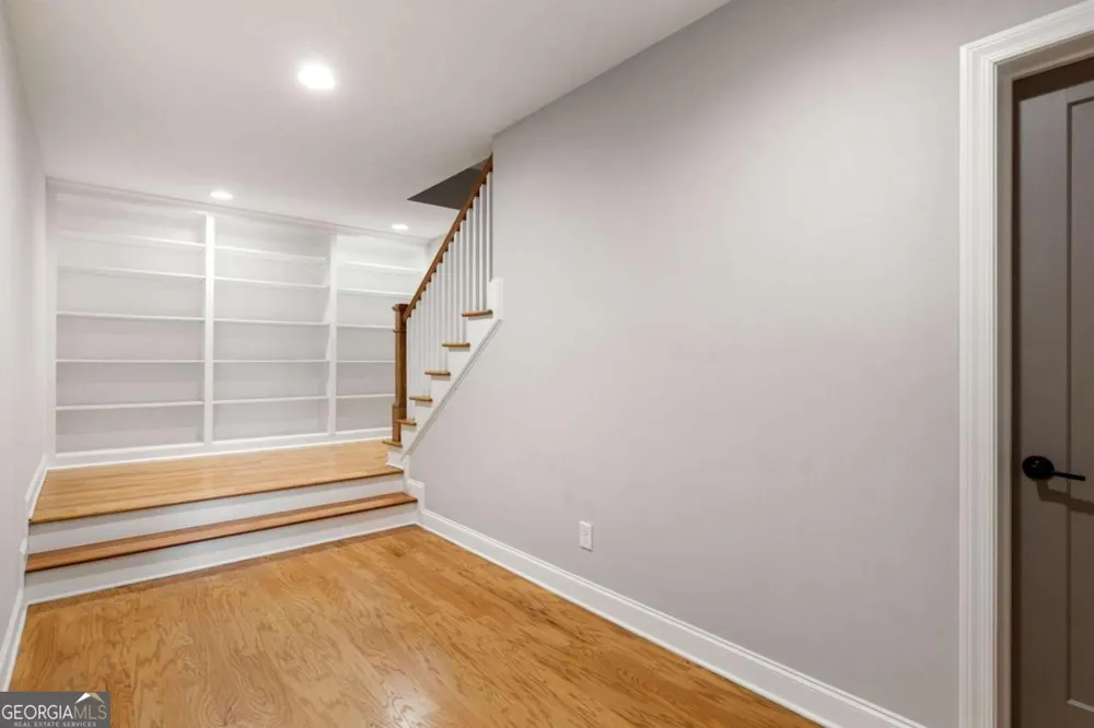 35 McEvoy LN Decatur, GA 30030