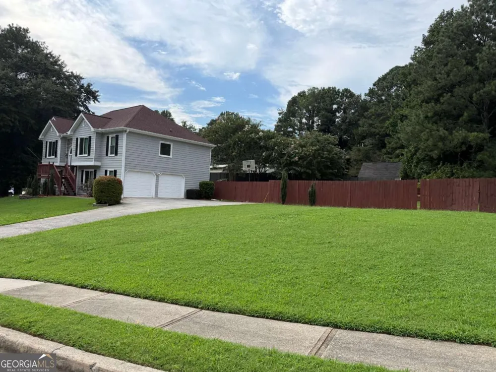 1755 Katrina Jo Ann CIR Dacula, GA 30019
