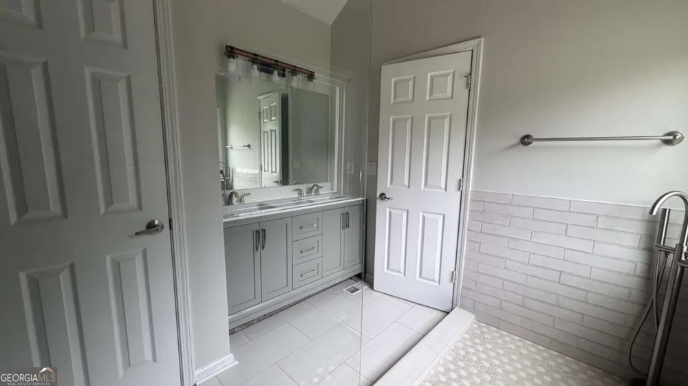 1755 Katrina Jo Ann CIR Dacula, GA 30019