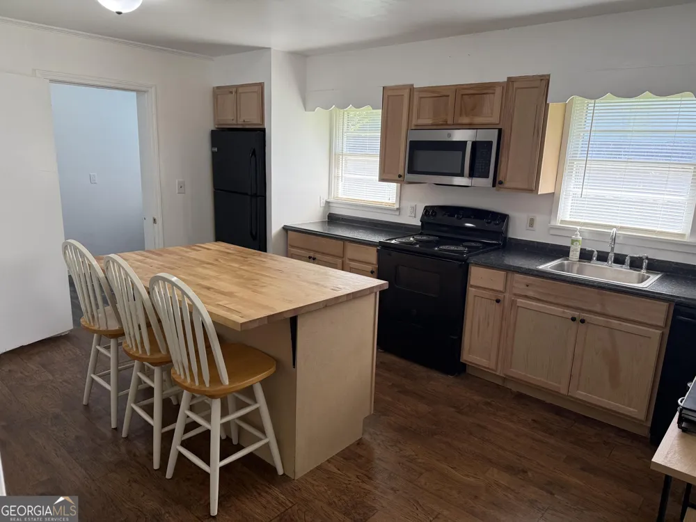156 Lakeshore DR Braselton, GA 30517