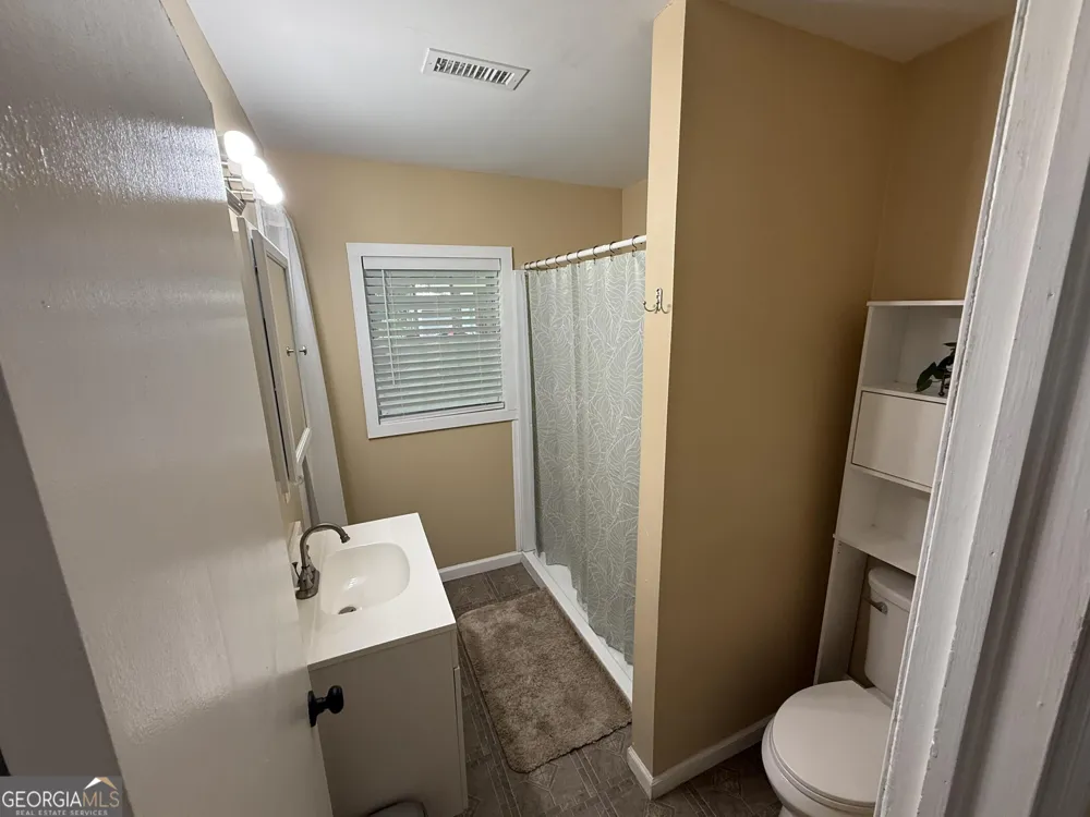 156 Lakeshore DR Braselton, GA 30517
