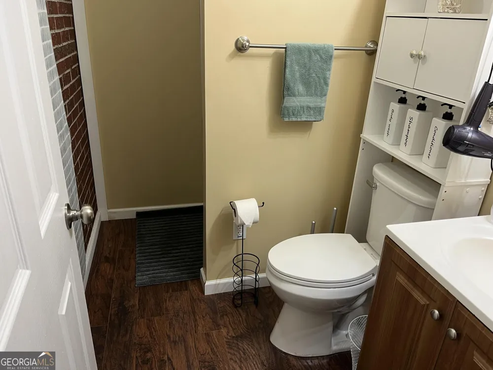 156 Lakeshore DR Braselton, GA 30517