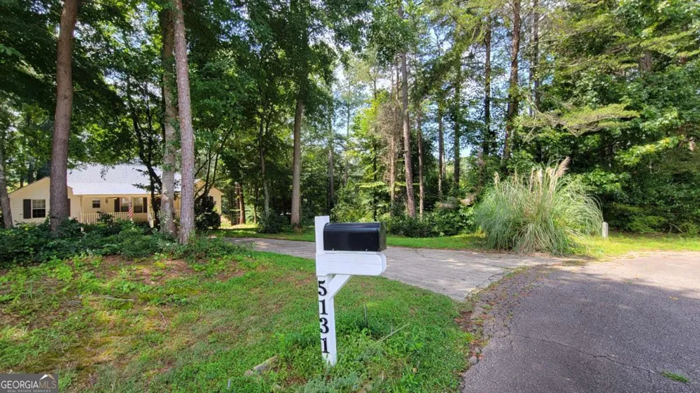 5131 Deer Path Ln Gainesville, GA 30507