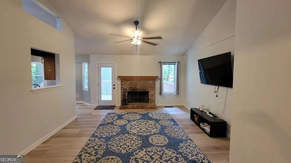 5131 Deer Path Ln Gainesville, GA 30507