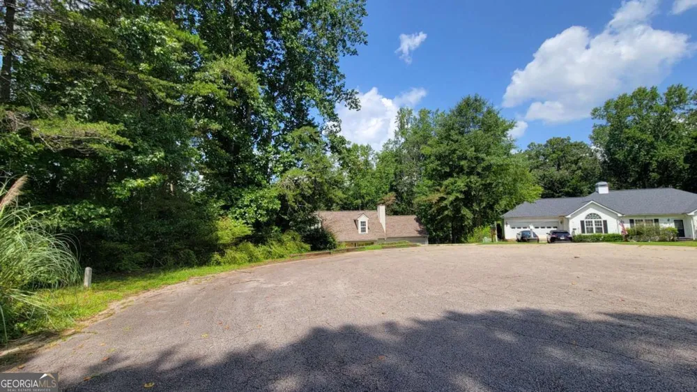 5131 Deer Path Ln Gainesville, GA 30507