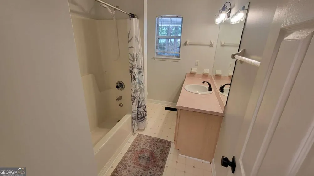 5131 Deer Path Ln Gainesville, GA 30507