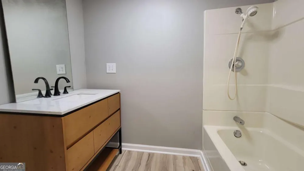 5131 Deer Path Ln Gainesville, GA 30507