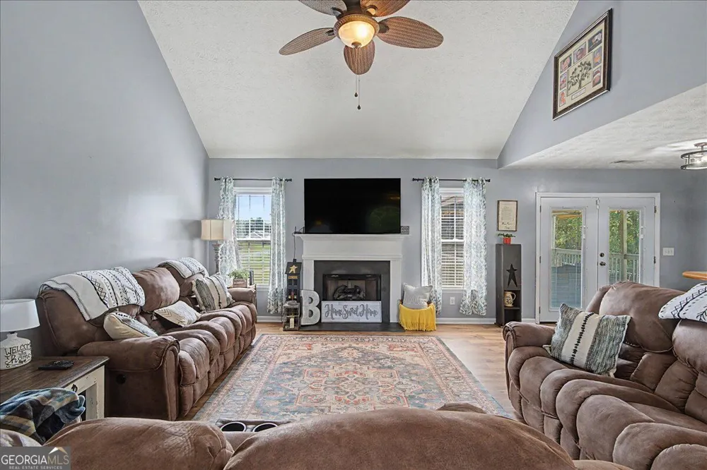 36 Valley Edge DR Rockmart, GA 30153