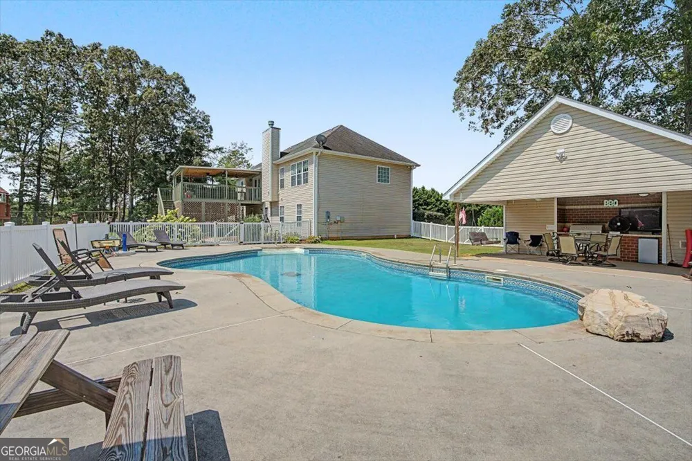 36 Valley Edge DR Rockmart, GA 30153