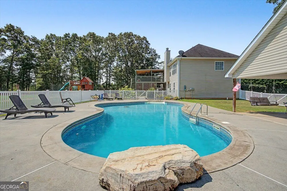 36 Valley Edge DR Rockmart, GA 30153