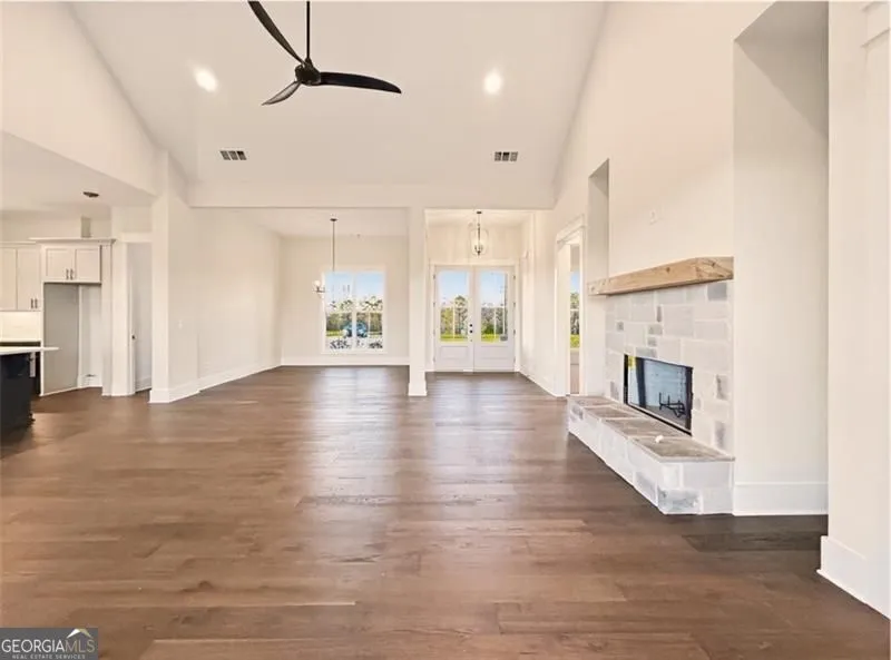 303 Eminence peak Rydal, GA 30171