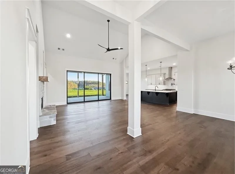 303 Eminence peak Rydal, GA 30171