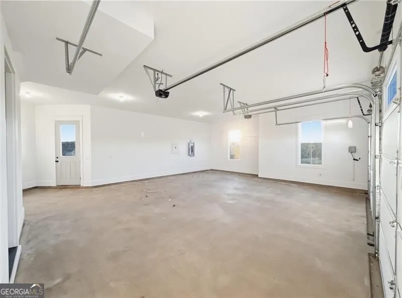 303 Eminence peak Rydal, GA 30171