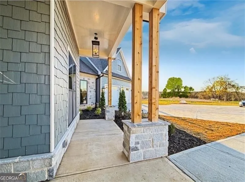 303 Eminence peak Rydal, GA 30171