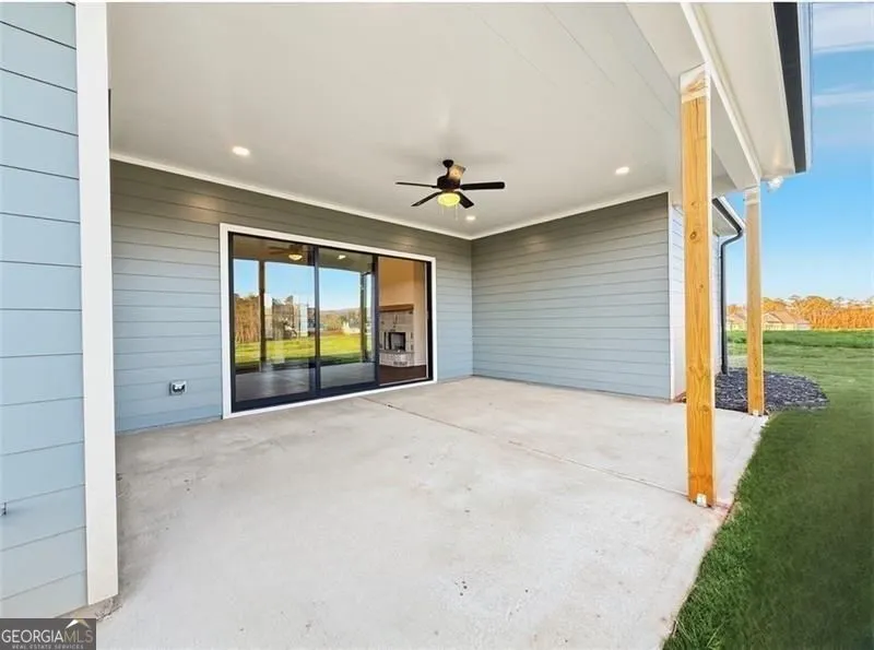 303 Eminence peak Rydal, GA 30171