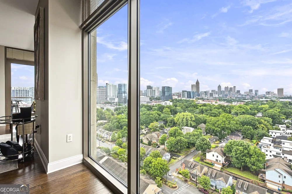 270 17th ST NW Atlanta, GA 30363