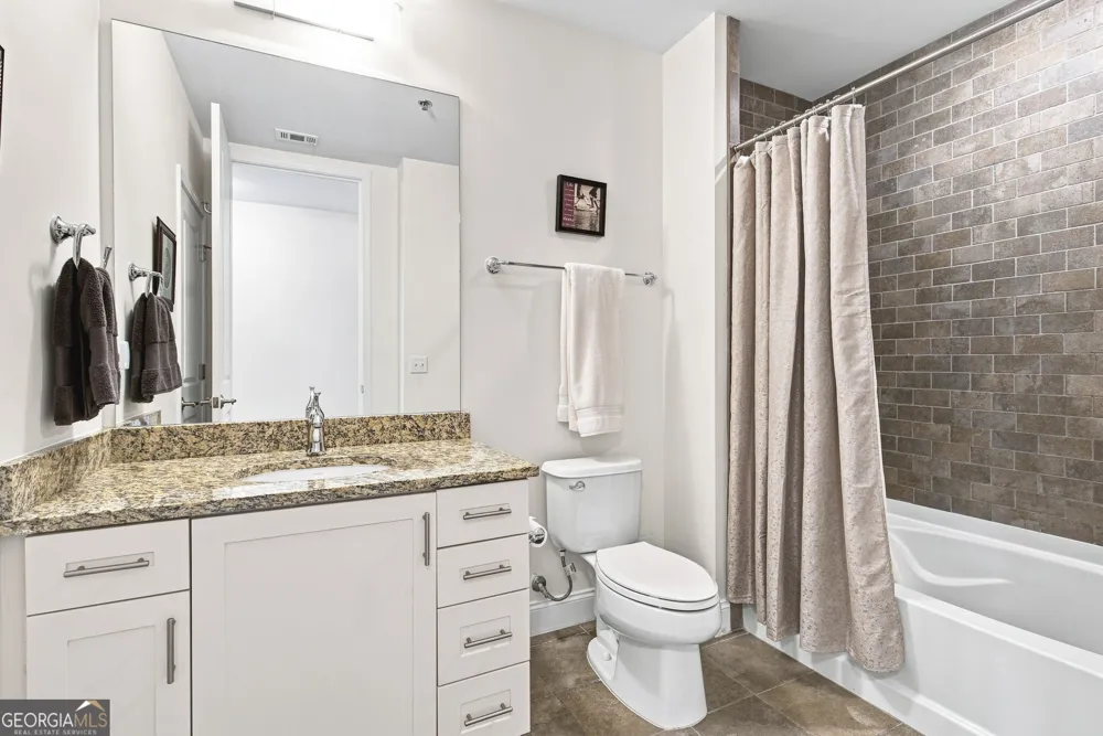 270 17th ST NW Atlanta, GA 30363