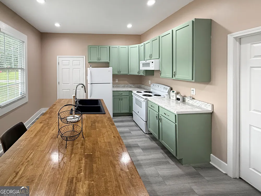 223 Schell AVE Macon, GA 31217