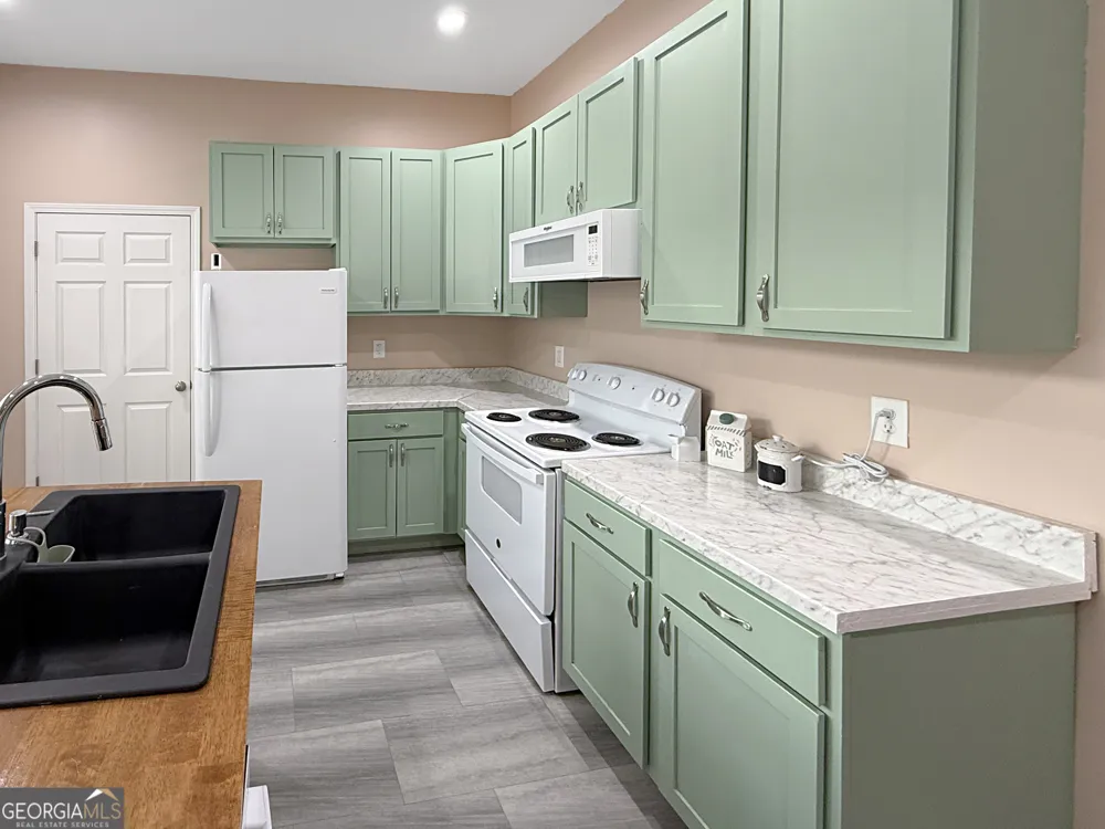 223 Schell AVE Macon, GA 31217