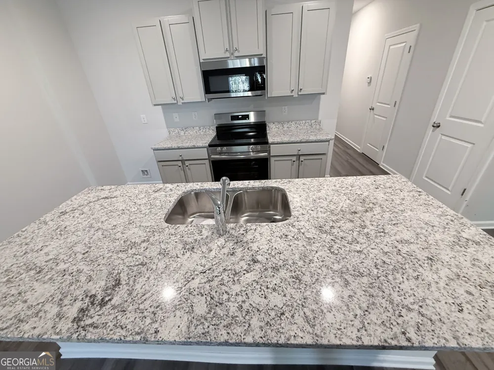 460 Oakwood DR NW Milledgeville, GA 31061