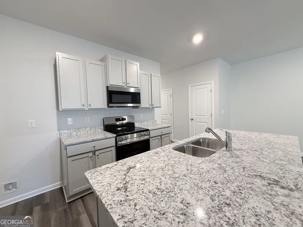 460 Oakwood DR NW Milledgeville, GA 31061
