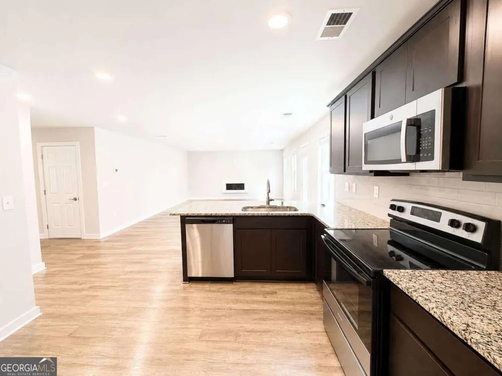 403 Limerick WAY Hampton, GA 30228