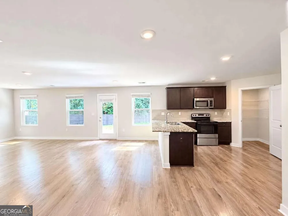 403 Limerick WAY Hampton, GA 30228