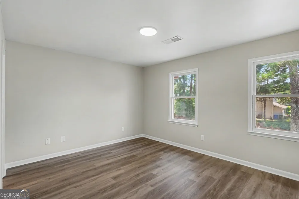 637 Hunting Creek LN SE Conyers, GA 30013