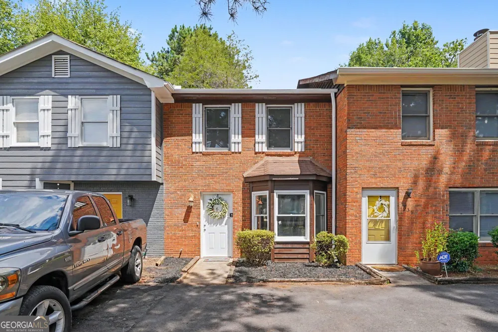 637 Hunting Creek LN SE Conyers, GA 30013