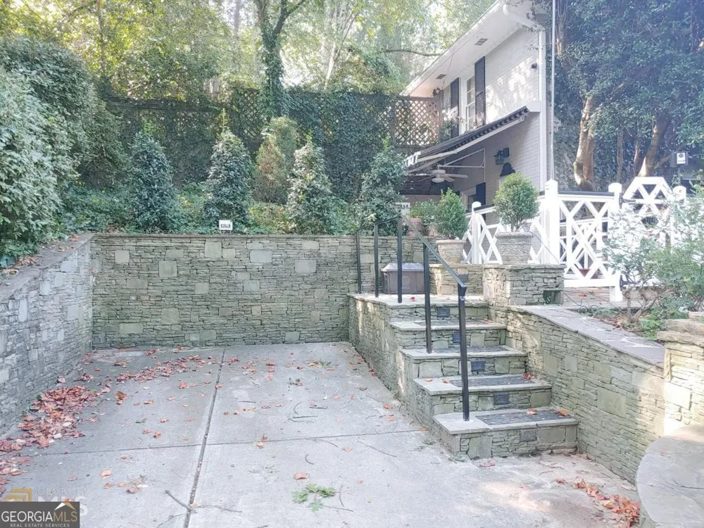 76 Laurel Forest CIR NE Atlanta, GA 30342