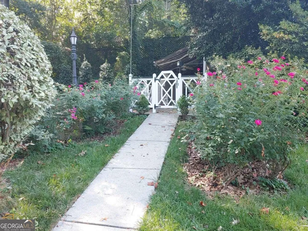 76 Laurel Forest CIR NE Atlanta, GA 30342