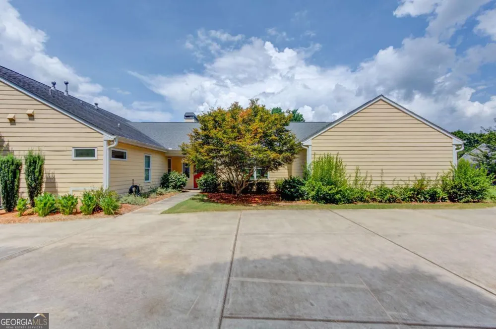 1200 Amhearst Oaks DR Lawrenceville, GA 30043