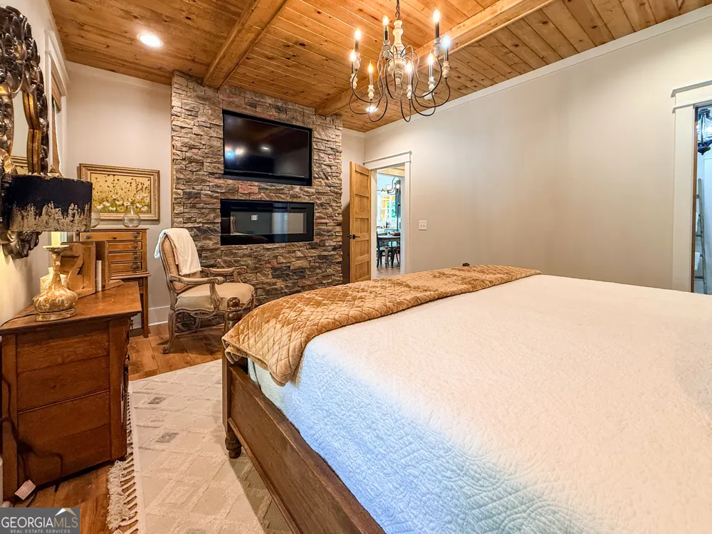 2185 Ben T Huiet HWY Clarkesville, GA 30523