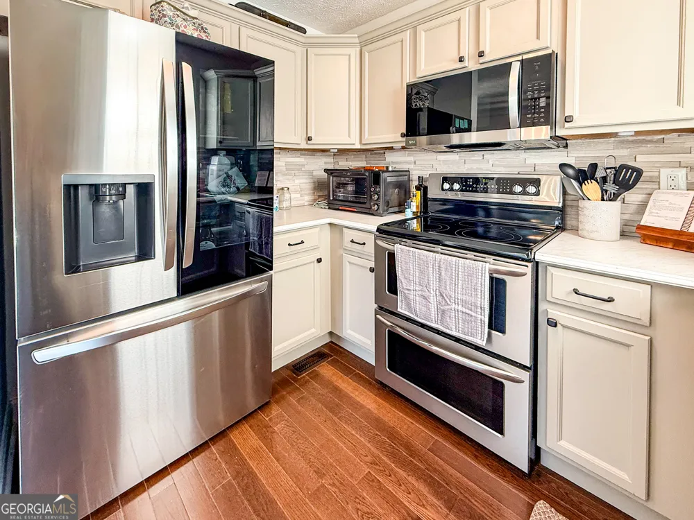 39 E Point DR Dahlonega, GA 30533