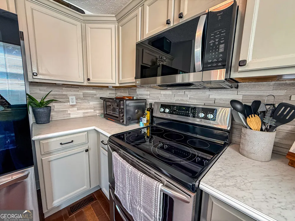 39 E Point DR Dahlonega, GA 30533