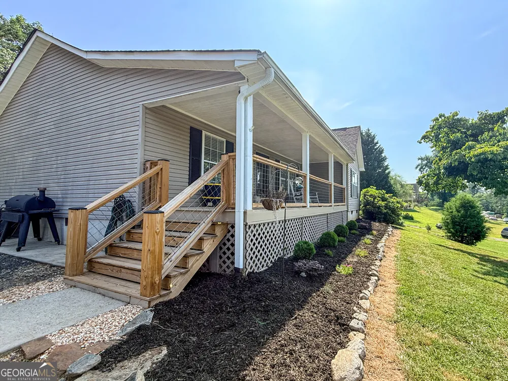39 E Point DR Dahlonega, GA 30533