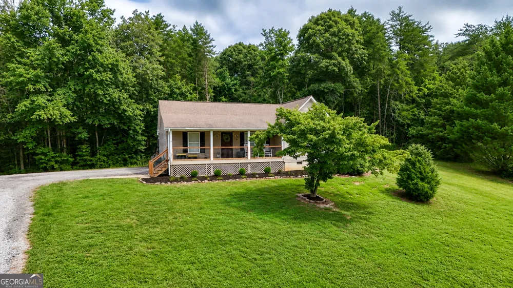 39 E Point DR Dahlonega, GA 30533