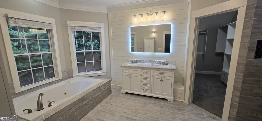 5715 Southcrest LN Lithonia, GA 30038
