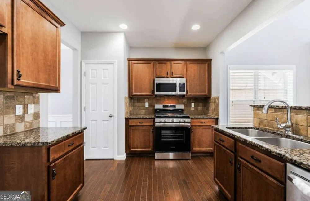 2335 Harvest Ridge CIR Buford, GA 30519