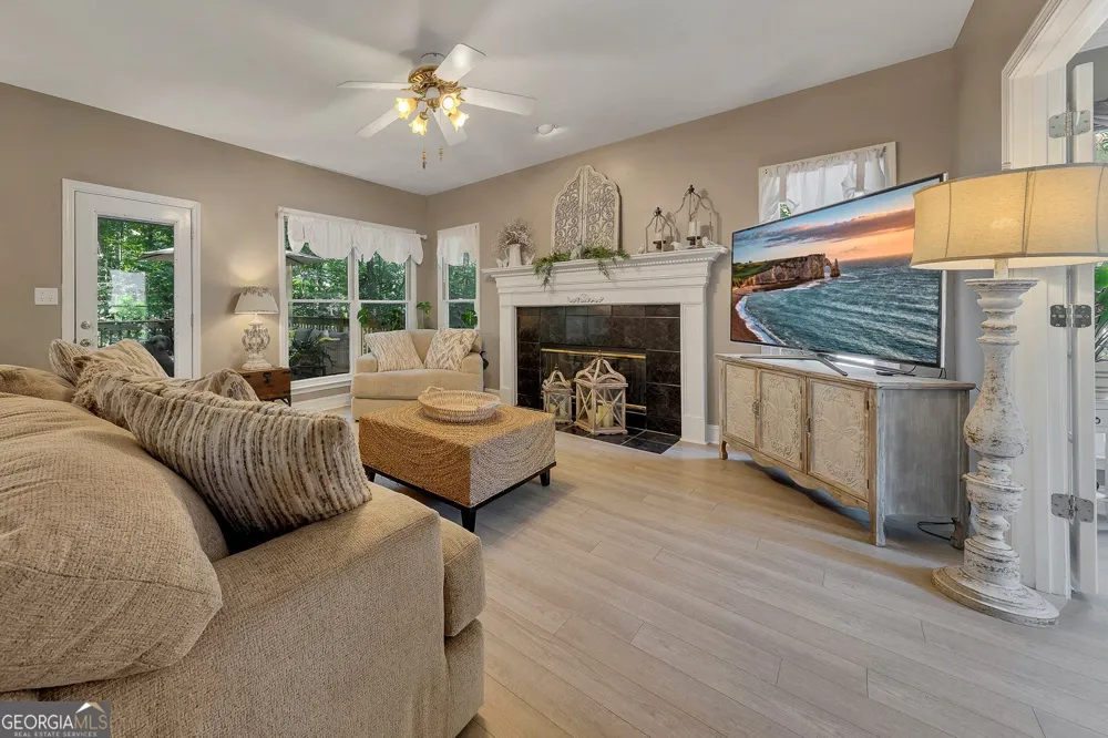 1914 Lilac Ridge DR Woodstock, GA 30189