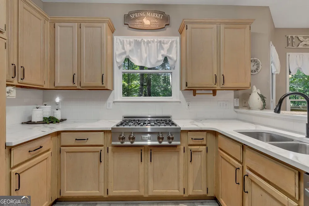 1914 Lilac Ridge DR Woodstock, GA 30189