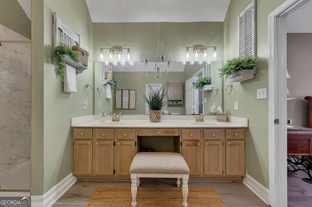 1914 Lilac Ridge DR Woodstock, GA 30189
