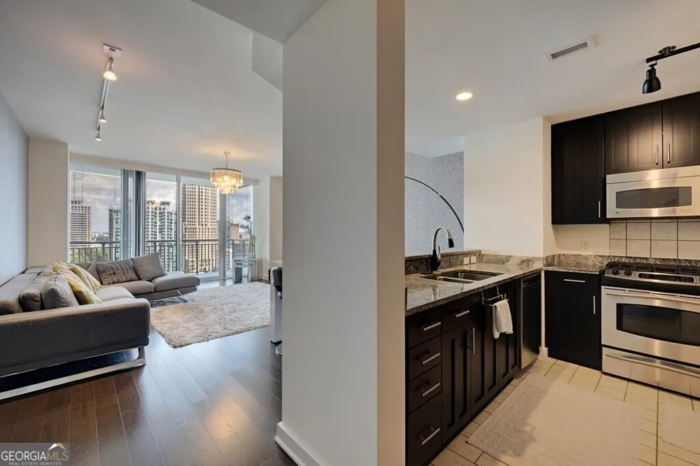 3338 Peachtree RD NE Atlanta, GA 30326