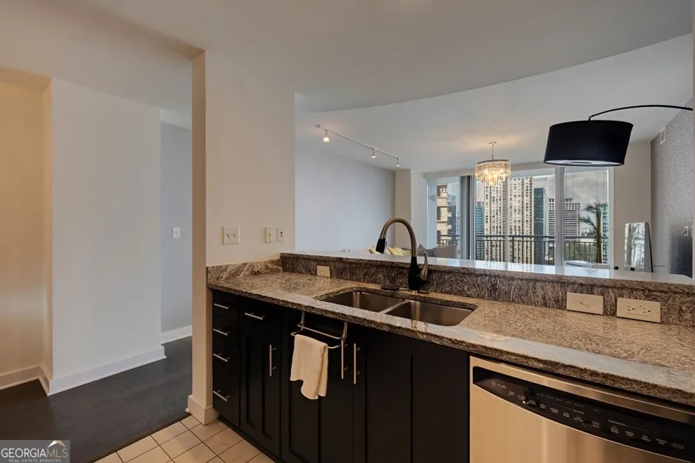 3338 Peachtree RD NE Atlanta, GA 30326