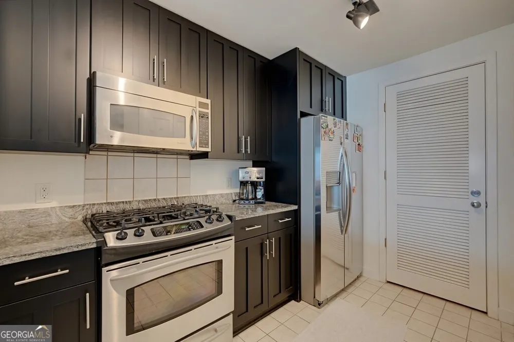 3338 Peachtree RD NE Atlanta, GA 30326