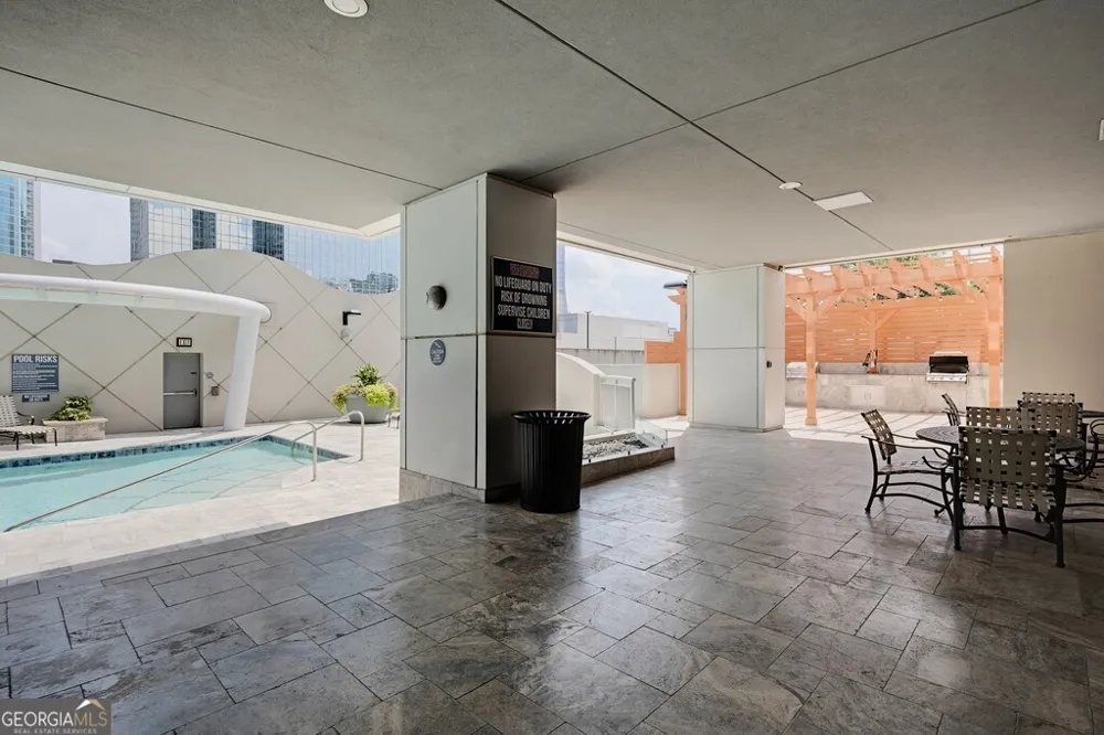 3338 Peachtree RD NE Atlanta, GA 30326