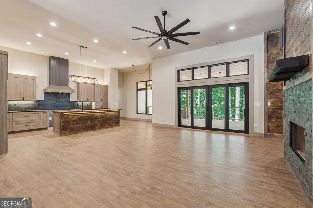 55 Melody LN Dawsonville, GA 30534