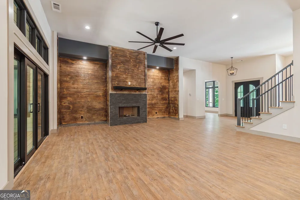 55 Melody LN Dawsonville, GA 30534