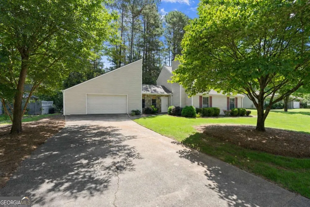 2272 Macby DR Marietta, GA 30066