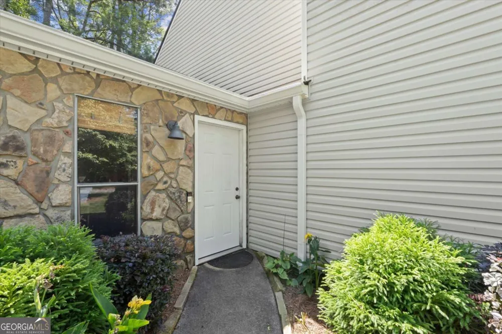 2272 Macby DR Marietta, GA 30066